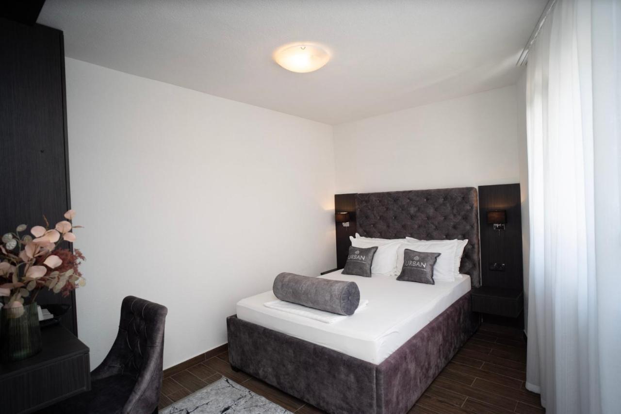 מוסטר Urban Suites & Apartments מראה חיצוני תמונה