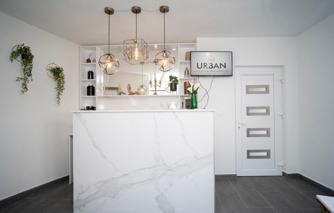 מוסטר Urban Suites & Apartments מראה חיצוני תמונה
